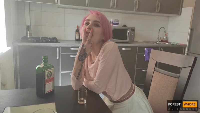 森林妓女铁杆危险的公共游戏和色情肮脏的羞辱