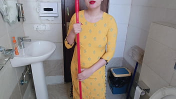 Lovely Teen Girl poses in anal