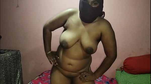 Beautiful Teen performs amateur